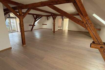 Wohnung Volkach Rimbach - 5 Zimmer, 200 m&sup2;, 1.690&euro; | Angebot:25736617