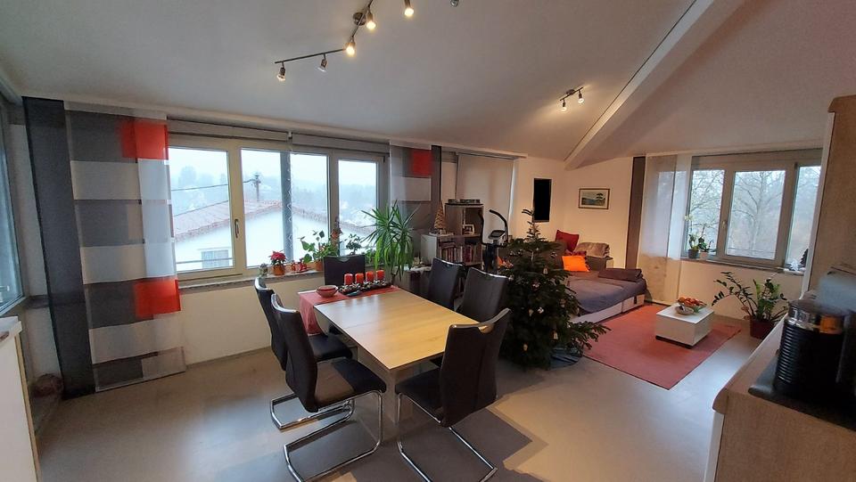Dachgeschoßwohnung Isen - 3 Zimmer, 68 m&sup2;, 800&euro; | Angebot:25636493