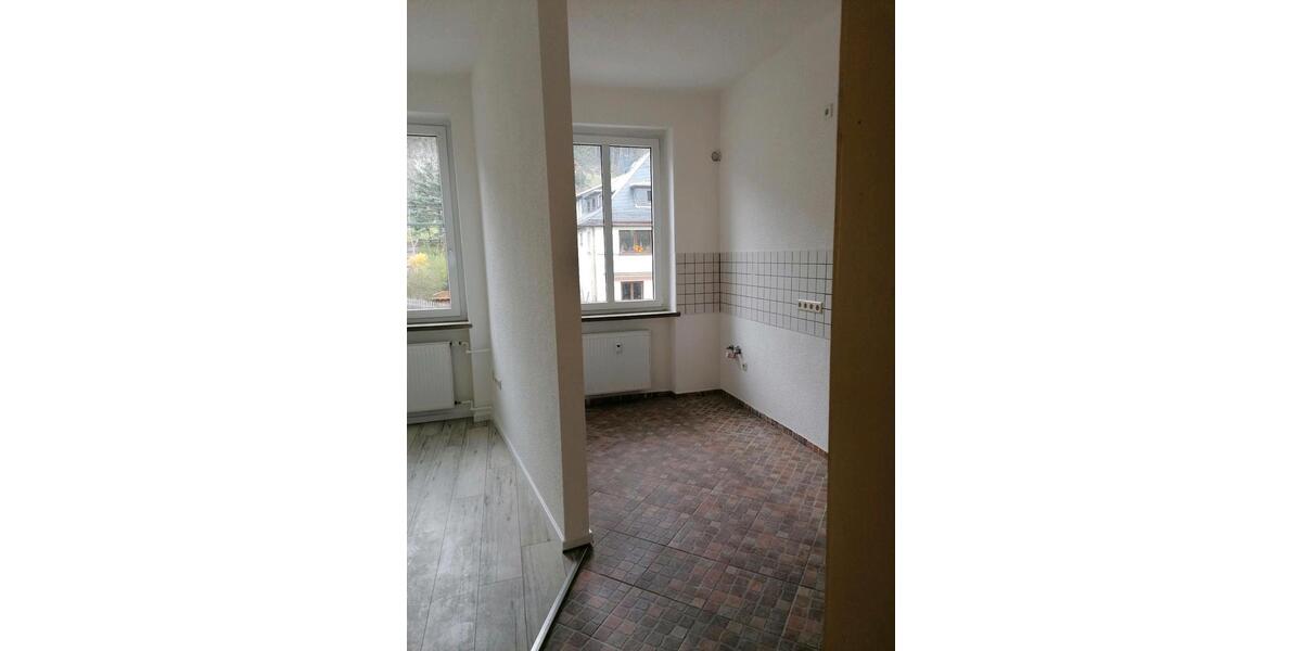 Erdgeschoßwohnung Sitzendorf - 4 Zimmer, 82 m&sup2;, 490&euro; | Angebot:25886936