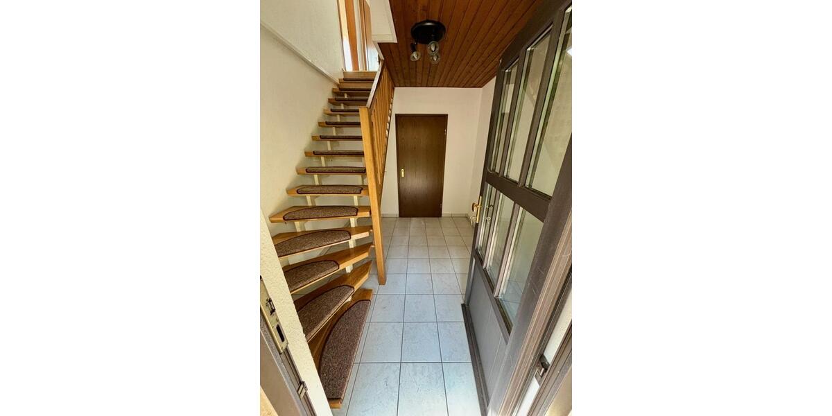 Dachgeschoßwohnung Bad König - 2 Zimmer, 110 m&sup2;, 600&euro; | Angebot:25570254