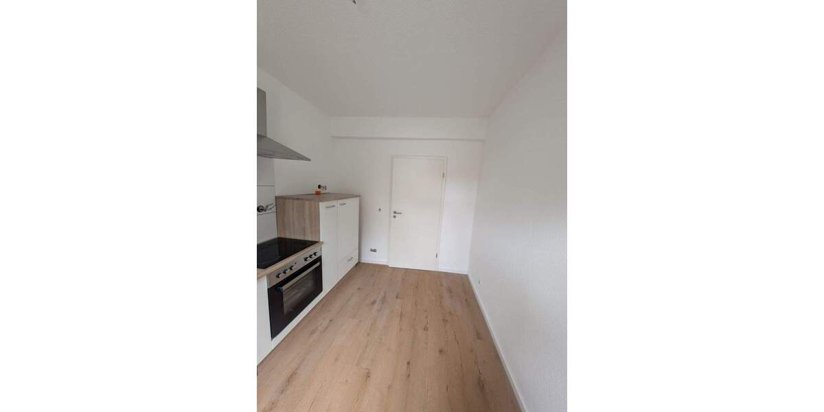 *Erstbezug nach Komplettsanierung! 2-Zi-Wohnung mit neuer Einbauküche u. saniertem Duschbad* 2 zimmer