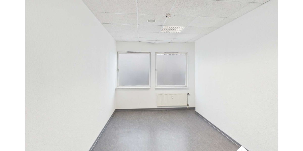 Moderne Büro- Schulungsfläche mit großen Räumen - Gewerbeobjekt Magdeburg Ottersleben | Angebot:25717450