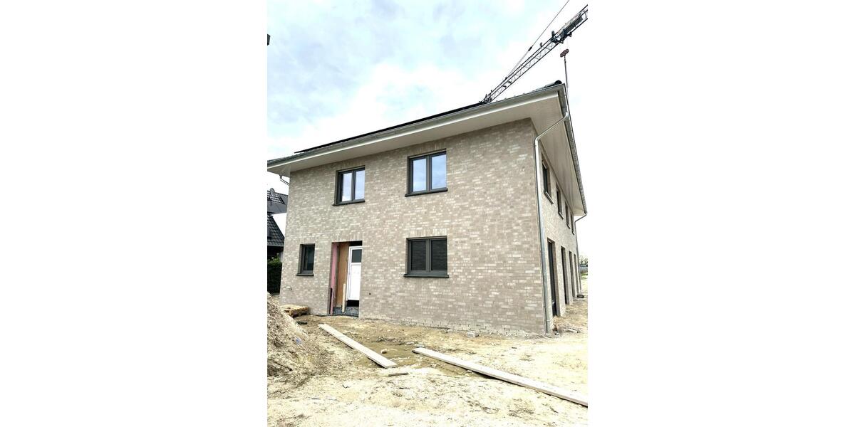 Doppelhaushälfte Salzbergen - 5 Zimmer, 155 m&sup2;, 1.600&euro; | Angebot:26229530