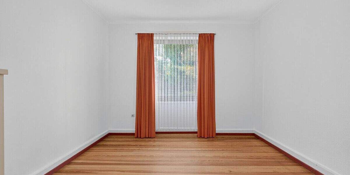 Etagenwohnung Baden-Baden Innenstadt - 4 Zimmer, 115 m&sup2;, 1.280&euro; | Angebot:24860413