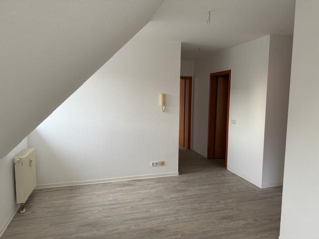 Dachgeschoßwohnung Wolmirstedt - 2 Zimmer, 63 m&sup2;, 388&euro; | Angebot:25800378