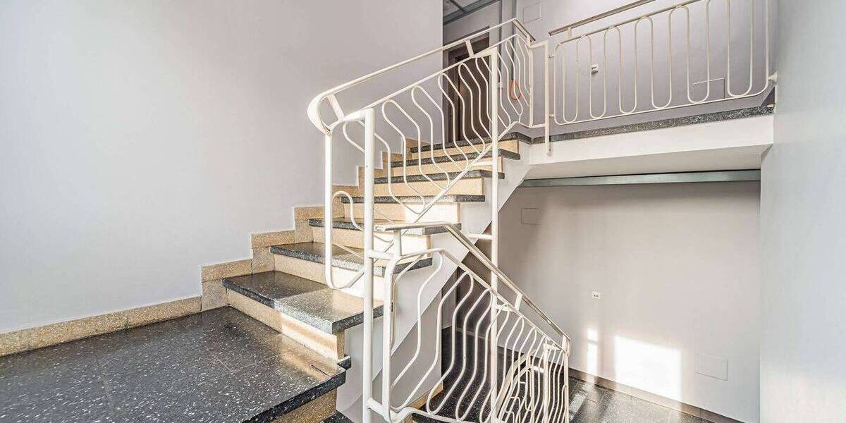 Etagenwohnung Frankfurt am Main Bahnhofsviertel - 2 Zimmer, 55 m&sup2;, 1.695&euro; | Angebot:26154035