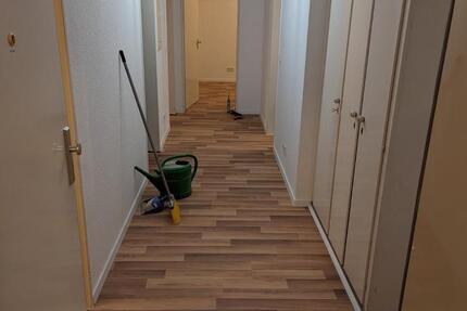 Wohnen auf Zeit Wiesbaden Biebrich - 4 Zimmer, 95 m&sup2;, 1.750&euro; | Angebot:24865999