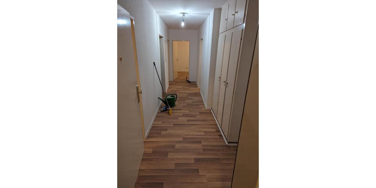 Wohnen auf Zeit Wiesbaden Biebrich - 4 Zimmer, 95 m&sup2;, 1.750&euro; | Angebot:24865999