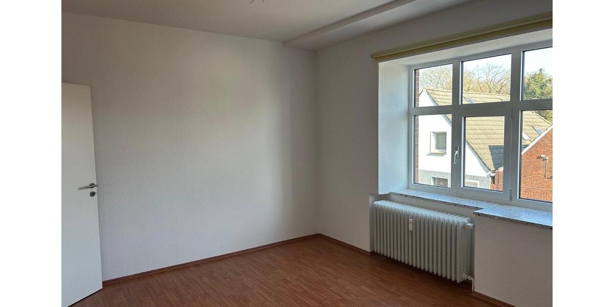 Etagenwohnung Moormerland - 3 Zimmer, 95 m&sup2;, 700&euro; | Angebot:25539296