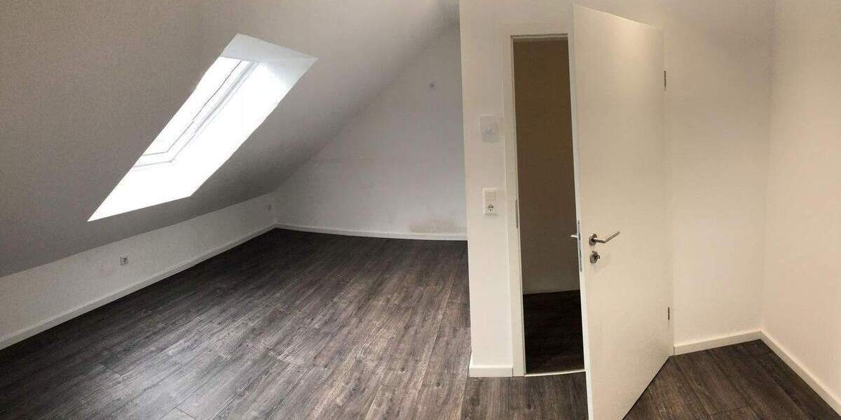 Reihenmittelhaus Grünstadt - 6 Zimmer, 145 m&sup2;, 1.870&euro; | Angebot:25806706