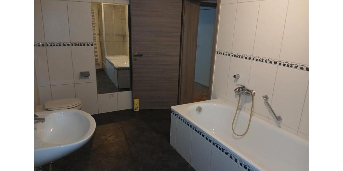 Dachgeschoßwohnung Gebsattel - 1 Zimmer, 71 m&sup2;, 660&euro; | Angebot:26086246
