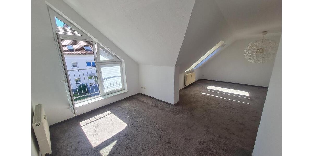 Dachgeschoßwohnung Burgstädt - 2 Zimmer, 55 m&sup2;, 370&euro; | Angebot:25257524