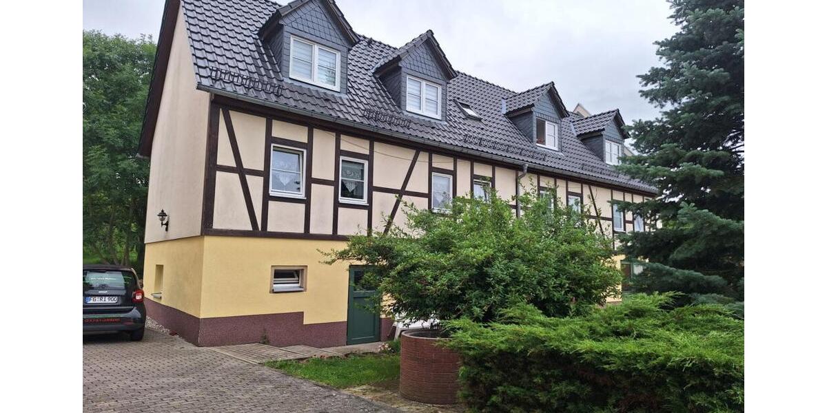 Etagenwohnung Großschirma - 2 Zimmer, 43 m&sup2;, 260&euro; | Angebot:26384040
