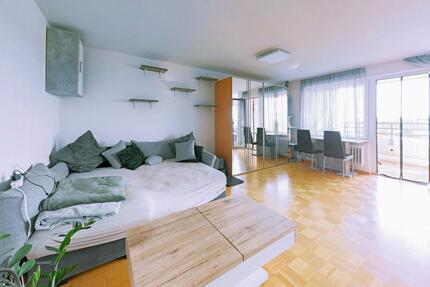 Wohnen mit Weitblick: 2,5-Zimmer-Wohnung mit Balkon, Aufzug & Garage in ruhiger Lage – ab 01.10.25