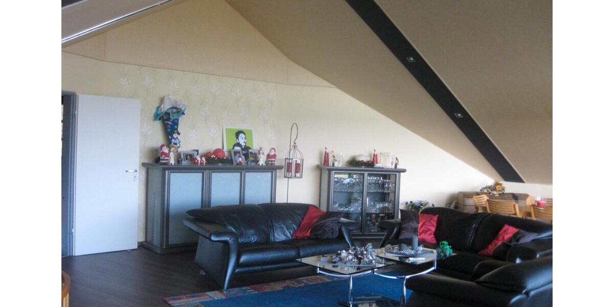 Dachgeschoßwohnung Burg (Dithmarschen) - 3 Zimmer, 125 m&sup2;, 996&euro; | Angebot:26039317