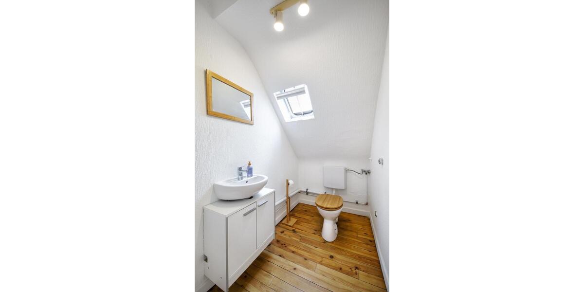 Dachgeschoßwohnung Saarbrücken West - 1 Zimmer, 48 m&sup2;, 790&euro; | Angebot:25942073