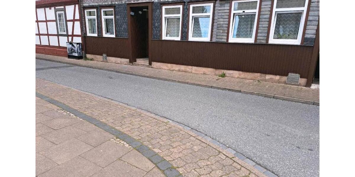 Erdgeschoßwohnung Einbeck - 3 Zimmer, 110 m&sup2;, 700&euro; | Angebot:26211496
