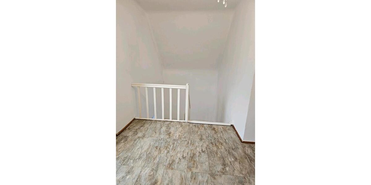 Einfamilienhaus Rammelsbach - 7 Zimmer, 150 m&sup2;, 1.000&euro; | Angebot:26252886