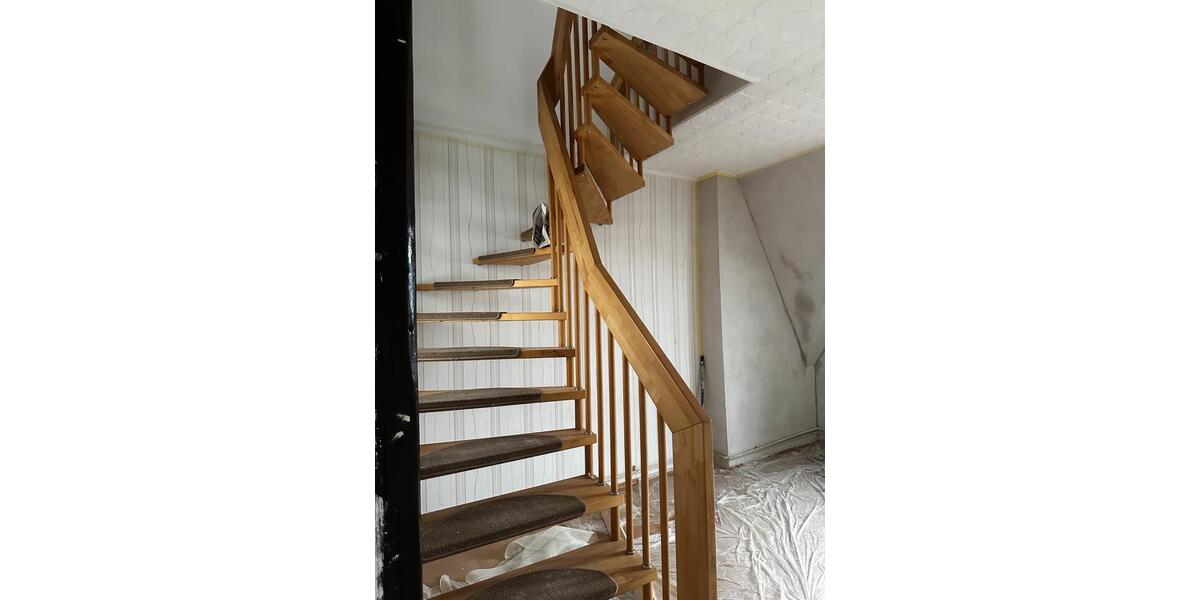 Dachgeschoßwohnung Obernkirchen - 4 Zimmer, 110 m&sup2;, 850&euro; | Angebot:24885929