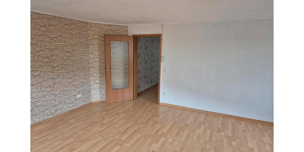 Dachgeschoßwohnung Siegen Eiserfeld - 2 Zimmer, 80 m&sup2;, 690&euro; | Angebot:25811926