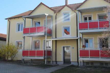 Wohnung Plößberg - 3 Zimmer, 81 m&sup2;, 477&euro; | Angebot:26947928