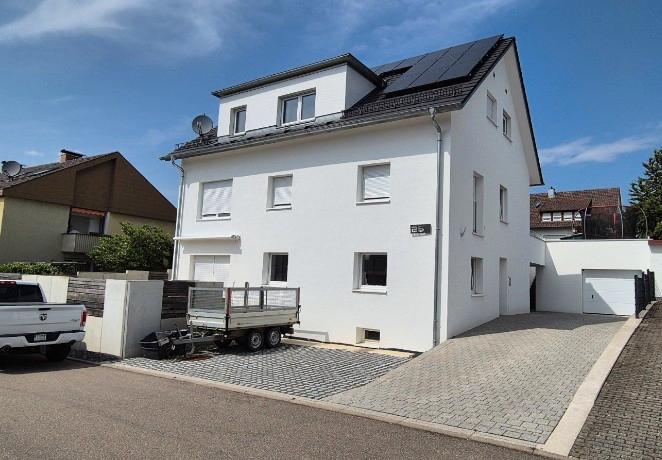 Exklusive DG-Wohnung (Klima, SmartHome, Möbel, Fast All-Inclusiv)
