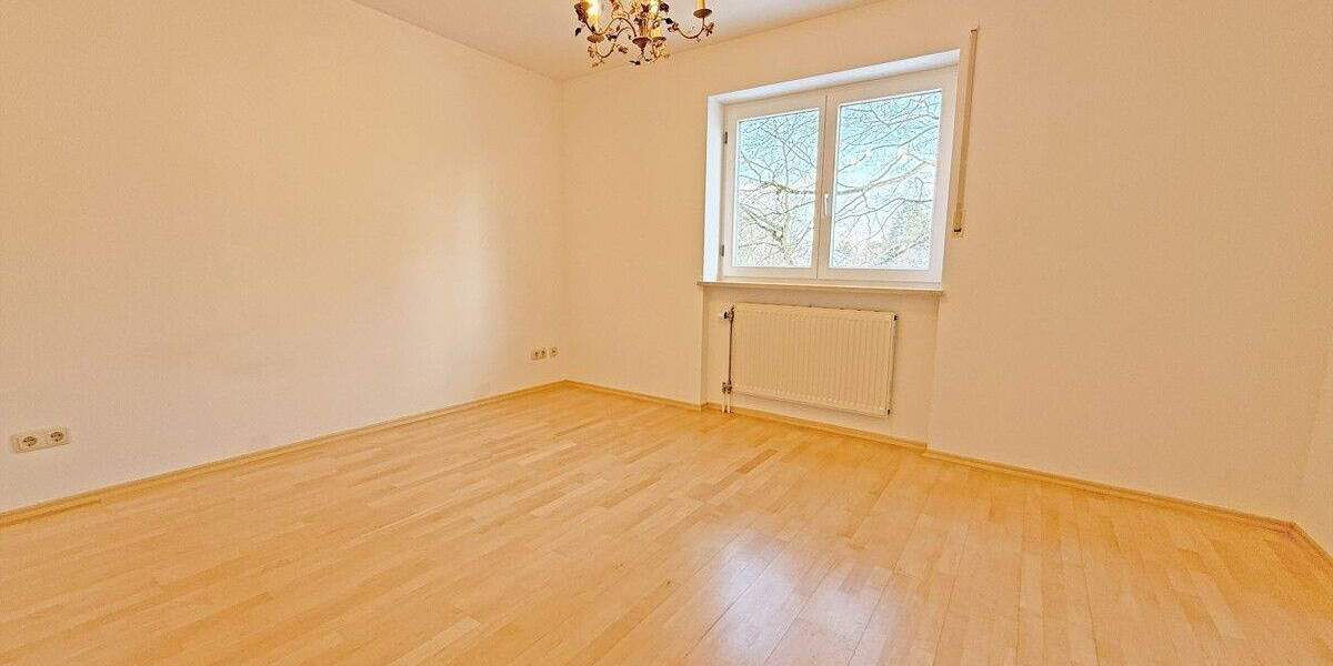 Doppelhaushälfte Neuried - 6 Zimmer, 135 m&sup2;, 2.820&euro; | Angebot:24656010