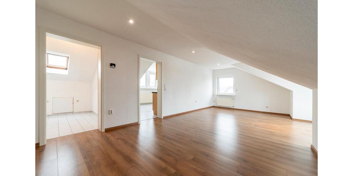 Dachgeschoßwohnung Lingen (Ems) Gauerbach - 3 Zimmer, 88 m&sup2;, 880&euro; | Angebot:26012827