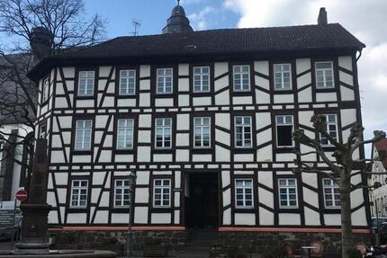Wohnen in der Mitte von Lich Attraktive Wohnung im ADLER zimmer