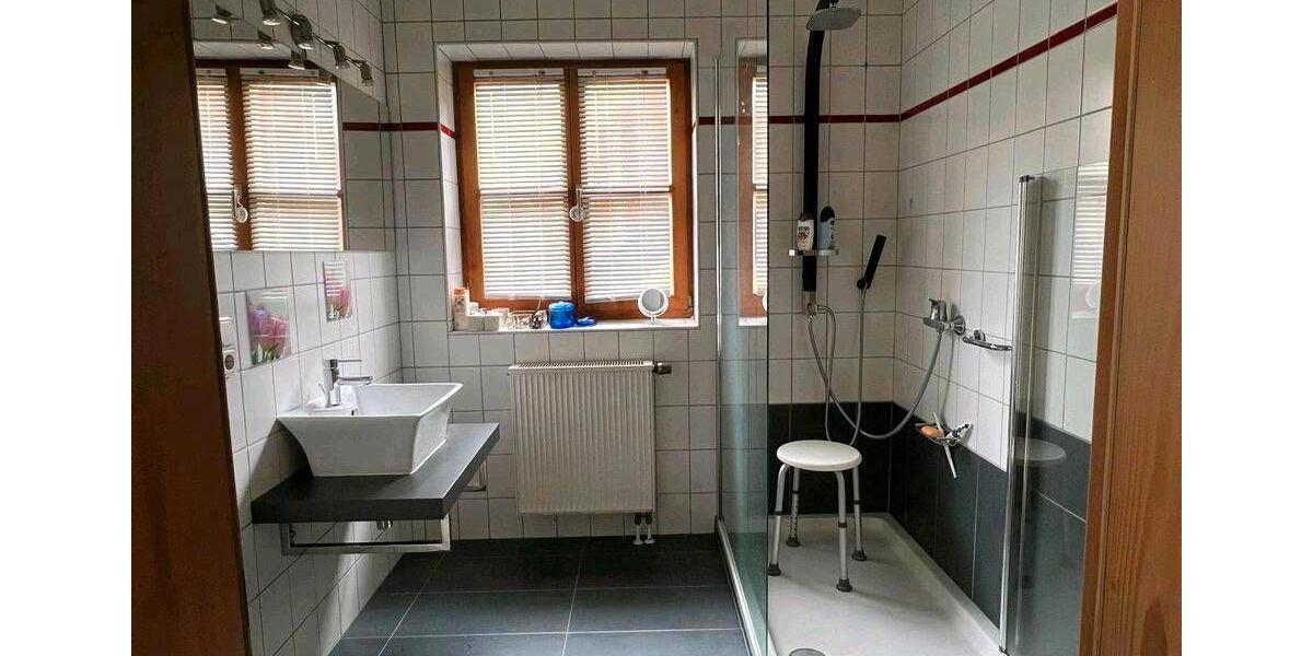 Etagenwohnung Hauzenberg - 3 Zimmer, 80 m&sup2;, 630&euro; | Angebot:26253652