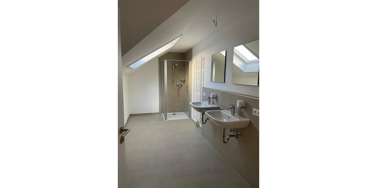 Dachgeschoßwohnung Bad Füssing - 5 Zimmer, 115 m&sup2;, 1.150&euro; | Angebot:26483995