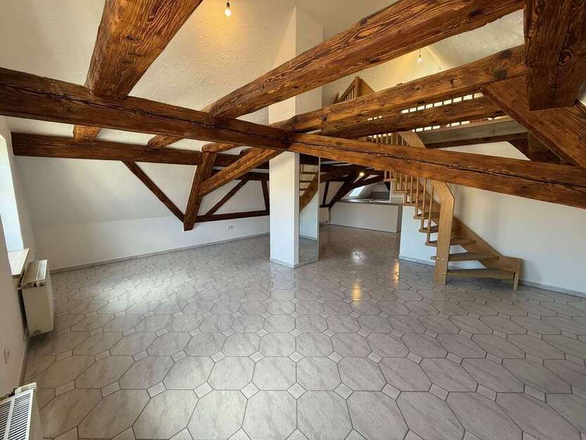 Wohnung zum Mieten in Lonnerstadt 1.012,72 € 83.01 m²