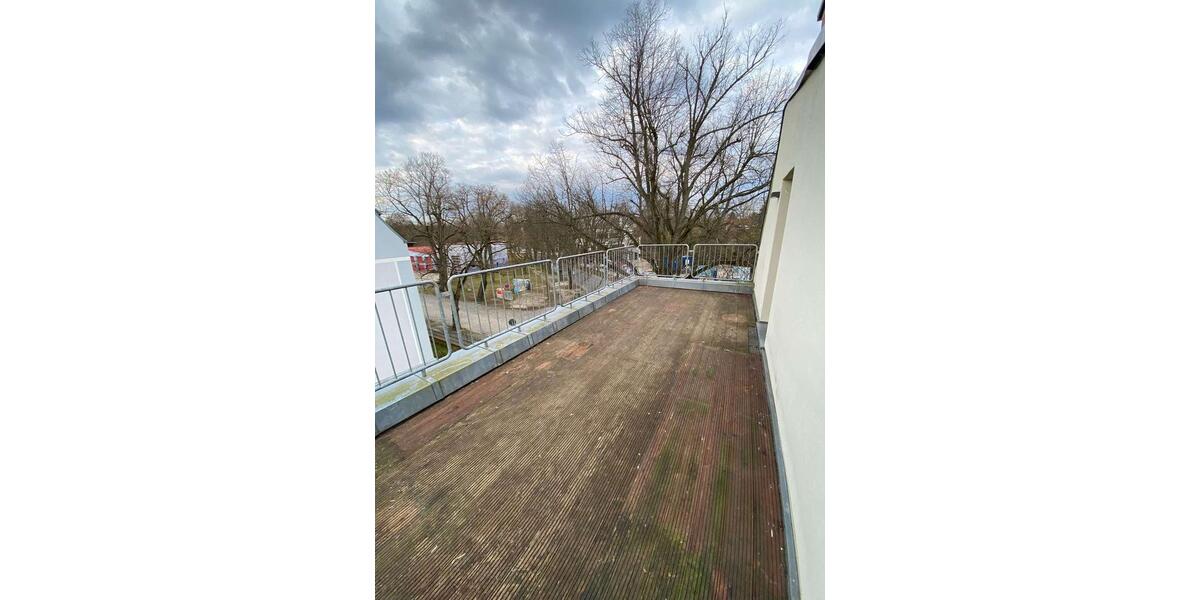 Sehr helle 2-Raum Wohnung mit großem Balkon in Zeuthen 2 zimmer