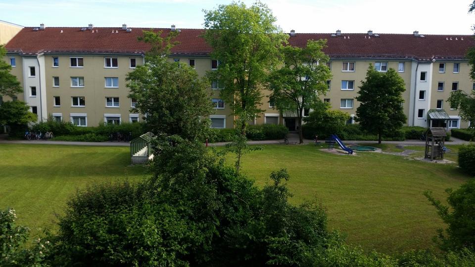 Schöne, gepflegte 2,5-Zimmer-Wohnung mit Balkon