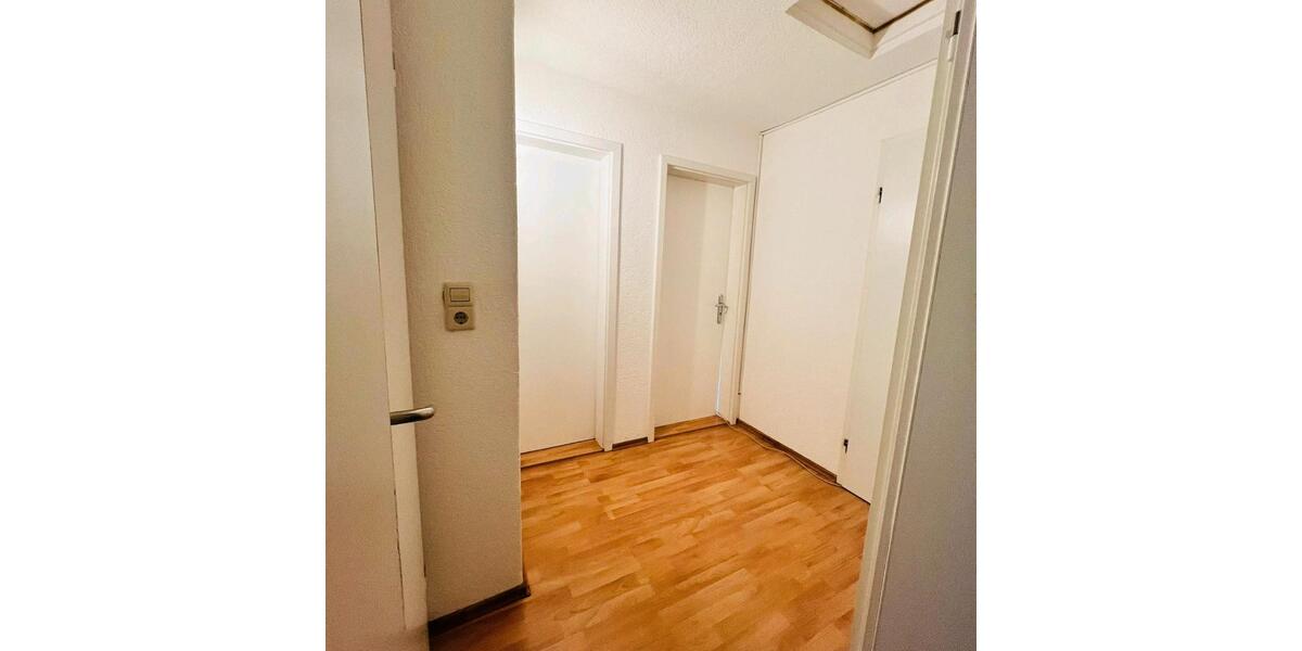 Dachgeschoßwohnung Singen (Hohentwiel) - 1 Zimmer, 35 m&sup2;, 690&euro; | Angebot:26469782