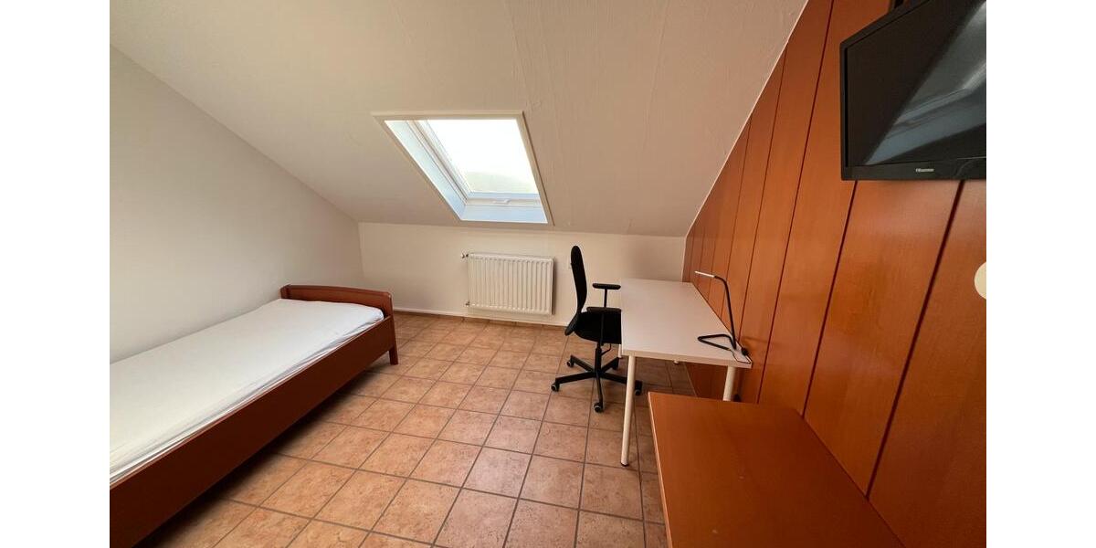 Wohnen auf Zeit Söhrewald - 9 Zimmer, 14 m&sup2;, 450&euro; | Angebot:24662676