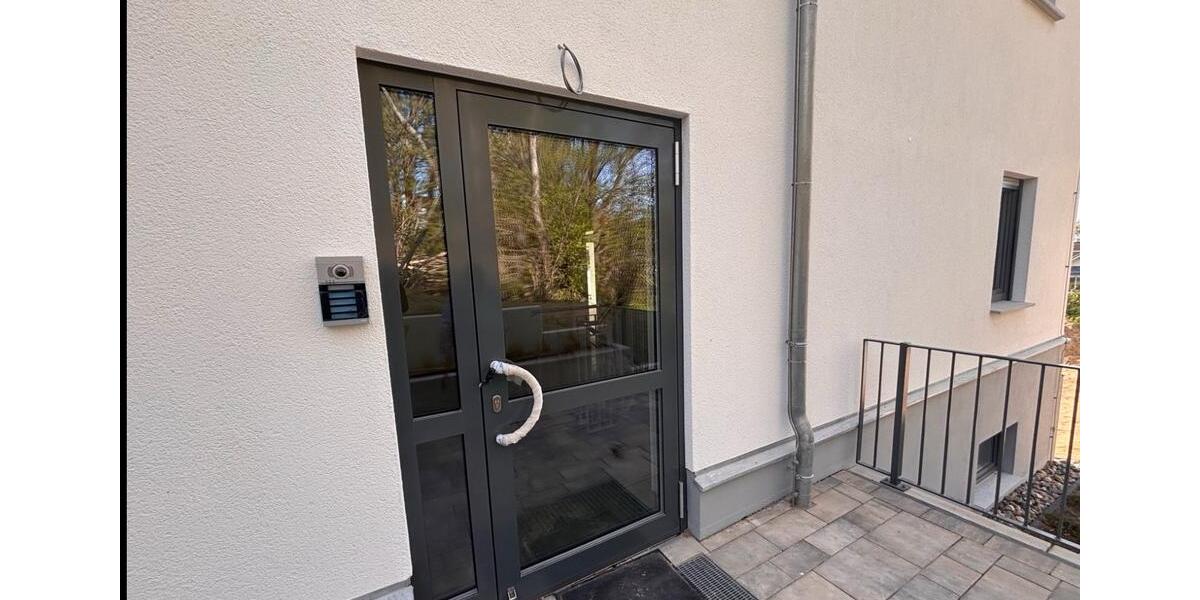 Etagenwohnung Binz - 3 Zimmer, 92 m&sup2;, 1.500&euro; | Angebot:22694663