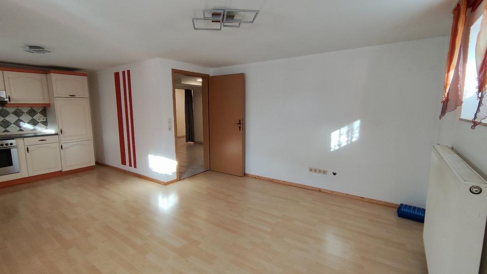Schöne 3 Zimmer EG-Wohnung mit Wintergarten, Garten&50m² Kellerw. 3.5 zimmer