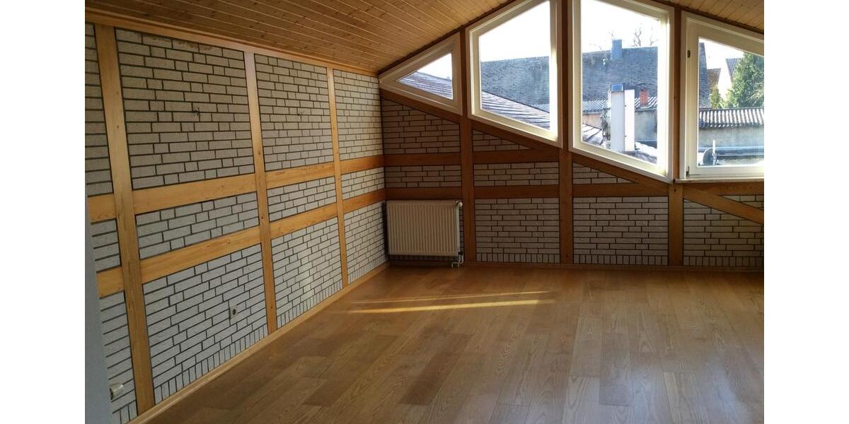 Etagenwohnung Diesdorf - 4 Zimmer, 136 m&sup2;, 690&euro; | Angebot:24487759