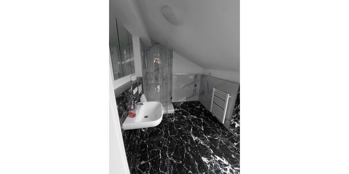 Dachgeschoßwohnung Mainburg - 4 Zimmer, 100 m&sup2;, 1.490&euro; | Angebot:24852106