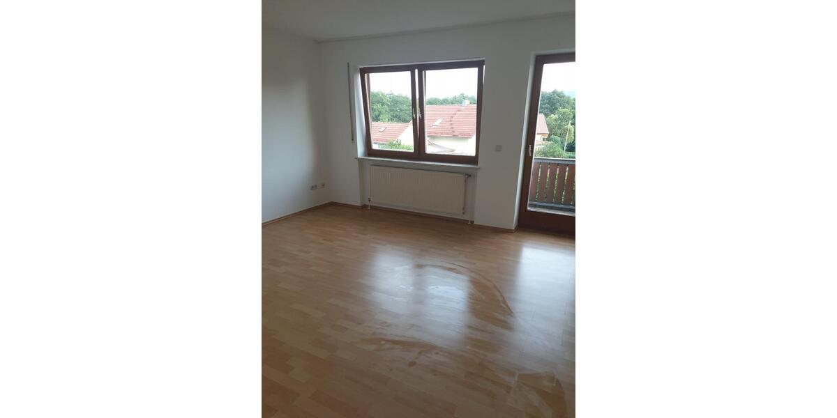 Etagenwohnung Waldmünchen - 4 Zimmer, 84 m&sup2;, 685&euro; | Angebot:25229435