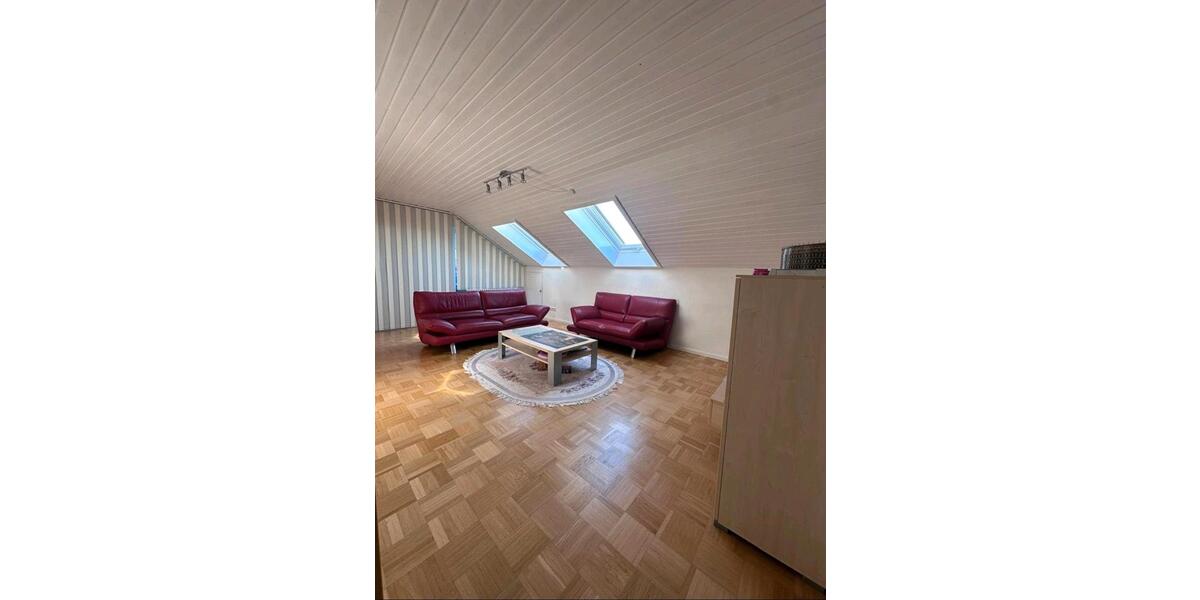 Dachgeschoßwohnung Warthausen - 4 Zimmer, 85 m&sup2;, 1.300&euro; | Angebot:26603201
