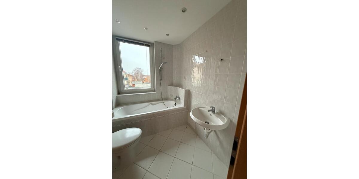 Dachgeschoßwohnung Quedlinburg - 3 Zimmer, 60 m&sup2;, 450&euro; | Angebot:25446885