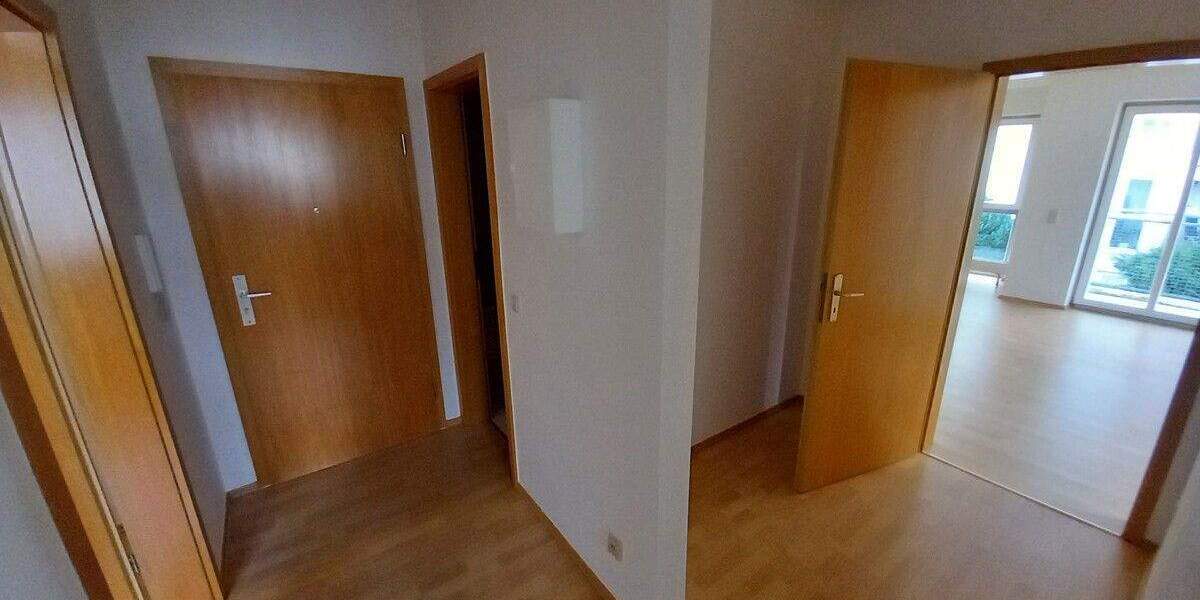 Etagenwohnung Meerane - 2 Zimmer, 55 m&sup2;, 365&euro; | Angebot:25996742