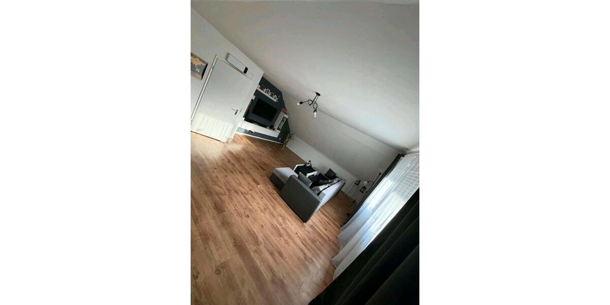 Dachgeschoßwohnung Ilsede Adenstedt - 1 Zimmer, 80 m&sup2;, 750&euro; | Angebot:26083146