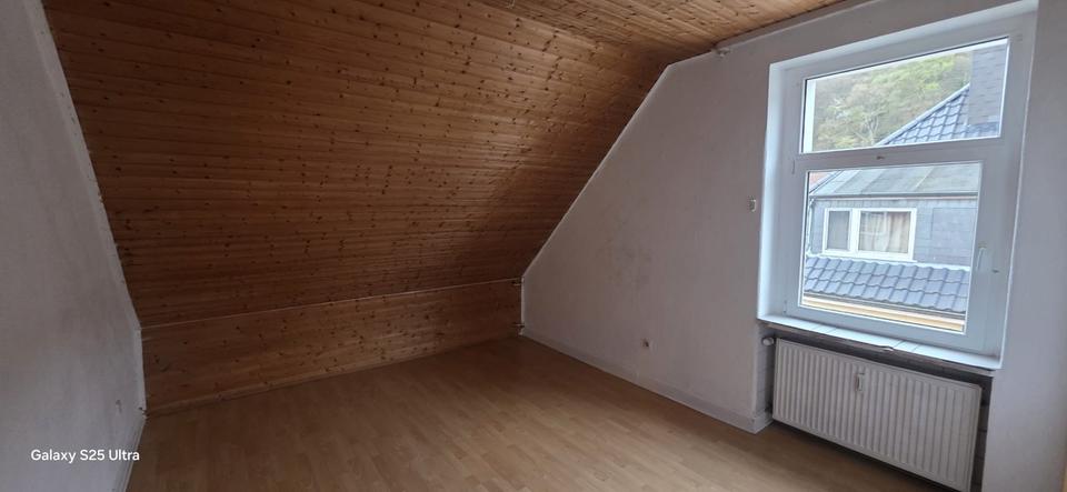 Dachgeschoßwohnung Gevelsberg - 3 Zimmer, 85 m&sup2;, 800&euro; | Angebot:26413563