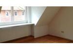 Dachgeschoßwohnung Bad Oldesloe - 3.5 Zimmer, 90 m&sup2;, 1.200&euro; | Angebot:24823930