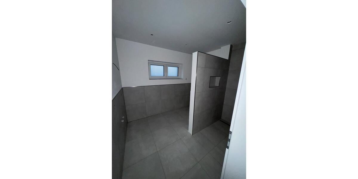 Doppelhaushälfte Bergen - 8 Zimmer, 144 m&sup2;, 1.400&euro; | Angebot:24663179