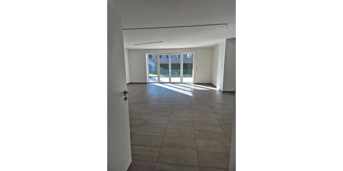 Erdgeschoßwohnung Mönchengladbach Süd - 3 Zimmer, 1.300&euro; | Angebot:23538029