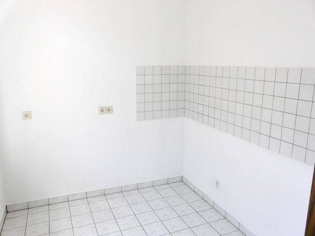 Etagenwohnung Crimmitschau - 2 Zimmer, 38 m&sup2;, 229&euro; | Angebot:25996139